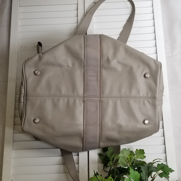 Lululemon Gray Leather carry on tote - Picture 7 of 8